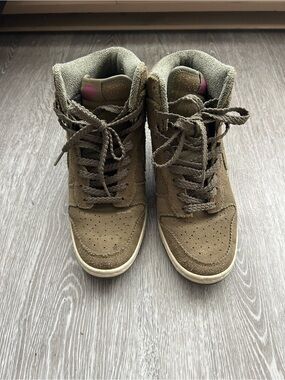 Nike Dunk Sky Hi Wedge Sneakers